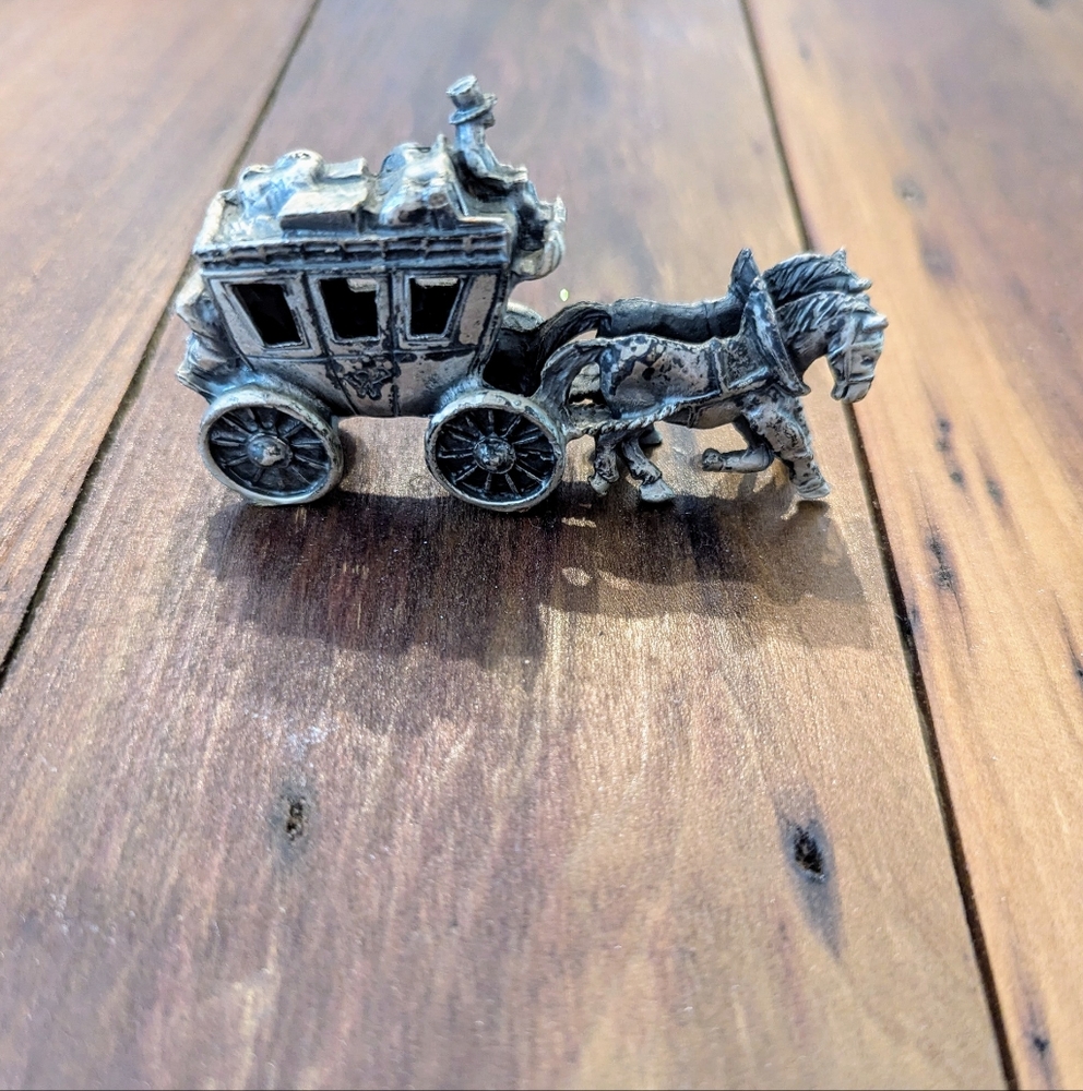 Pewter Horse & Carriage 2" Tall‎ x 3"  Long, Driver With Mail Post